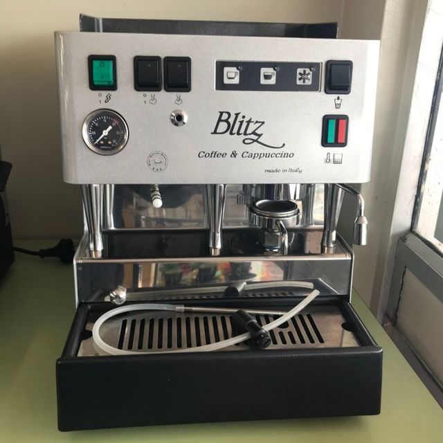 Tecnosystem Blitz DA Coffee Pod Machine